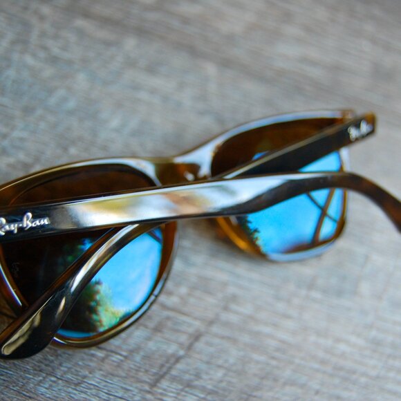 Ray-Ban RB4184 Polarized Sunglasses - Picture 3 of 4